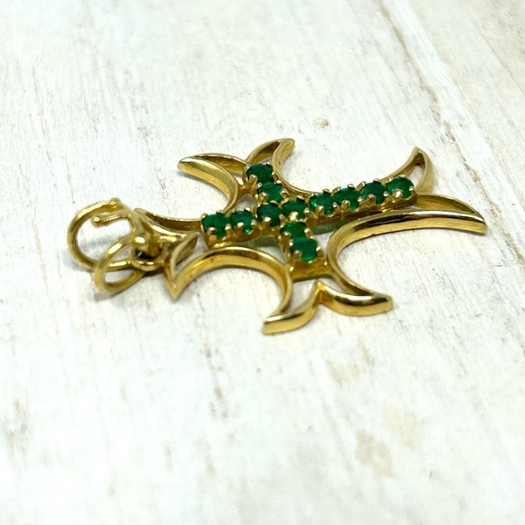Solid 18K, genuine emeralds cross pendant - Picture 9 of 16